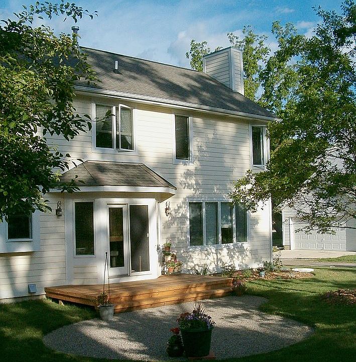 2nd image of 667 Kuehnle Ave
