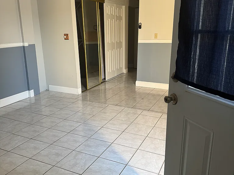 8313 N Orangeview Ave — Photo 5
