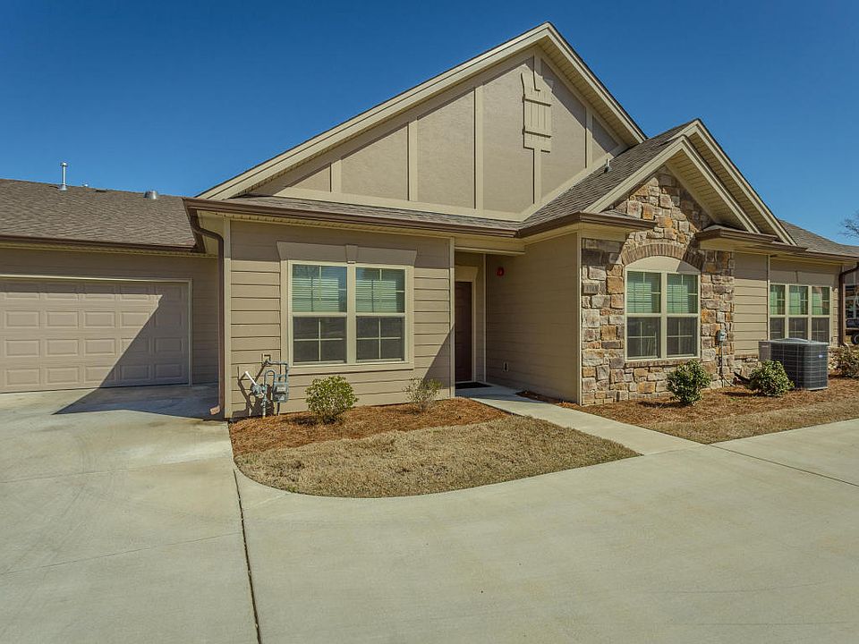 1st image of 1713 Sedgefield Dr #42A
