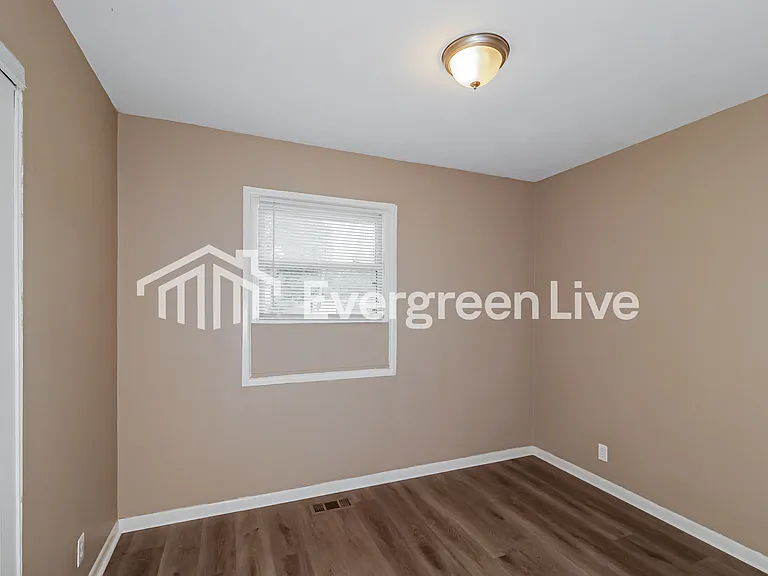 8711 E 92nd Ter — Photo 13