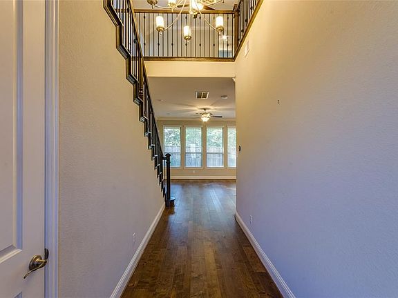 2nd image of 15 Silver Rock Dr
