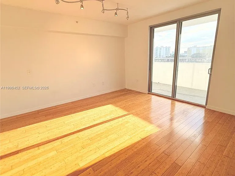 36 NW 6th Ave #504 — Photo 9