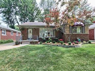 1831 Aline Dr, Grosse Pointe Woods, MI
