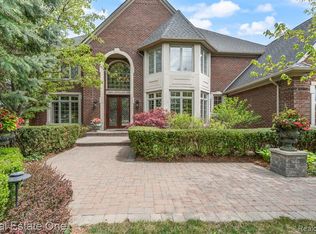 2483 Spyglass Dr, Oakland, MI 48363