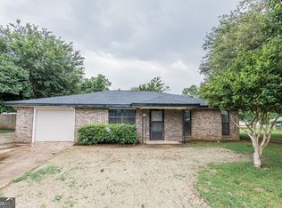 121 Barnesdale Dr, Warner Robins, GA 31093