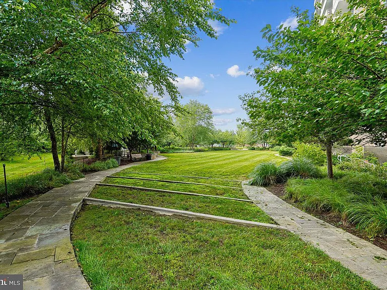 5101 River Rd #1201 — Photo 38