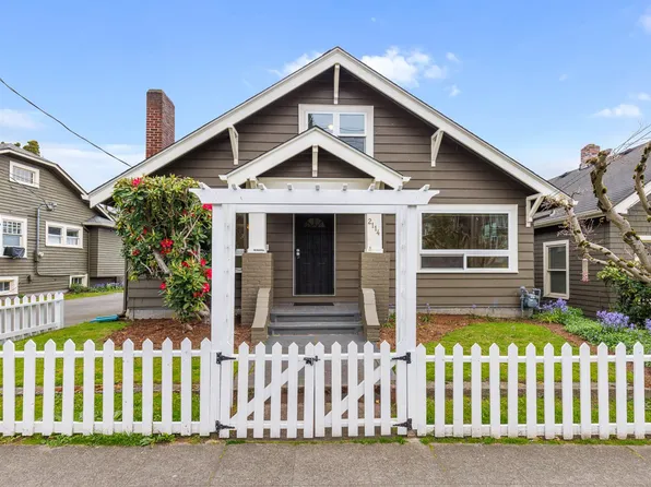 2114 Dexter Ave N, Seattle, WA 98109