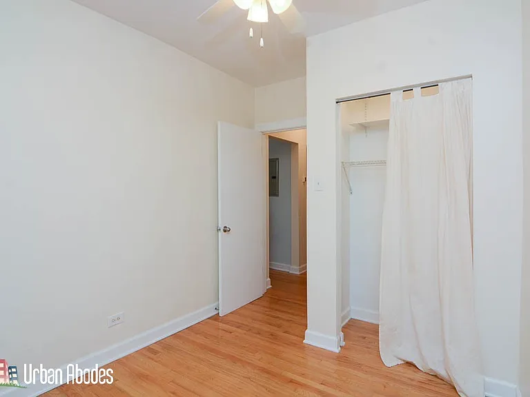2922-922 N Sacramento Ave #1 — Photo 3