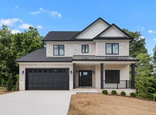 8333 Augusta National Dr, Radford, VA 24141