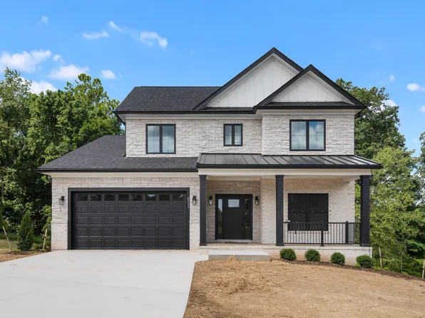 8333 Augusta National Dr, Radford, VA 24141