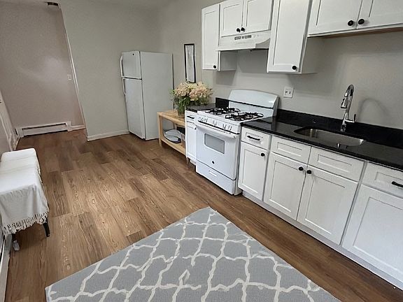 4th image of 33 Rockland St APT 2