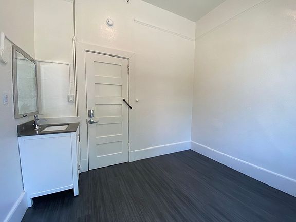 2nd image of 706 Kearny St Unit 103
