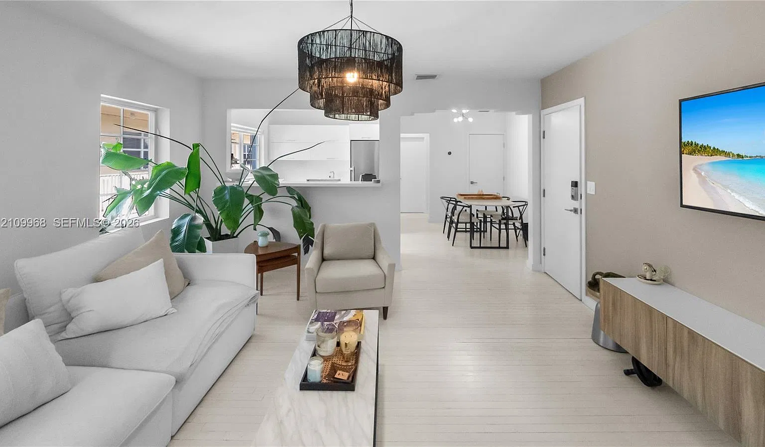645 Michigan Ave Condo — Photo 3