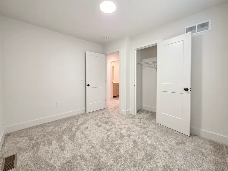 267 Locust St — Photo 24