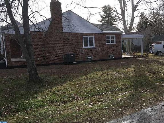 2nd image of 124 Montgomery Ave