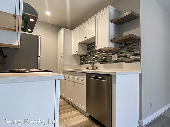 3rd image of 4627 Ocean Blvd Unit 204