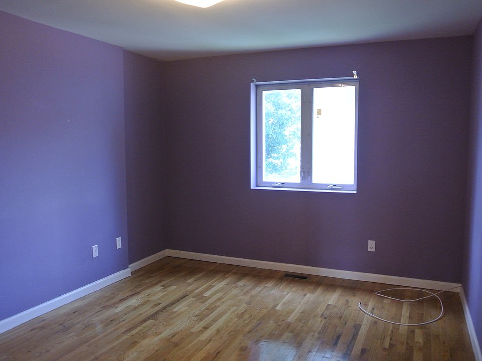 1st image of 2583 Schurz Ave