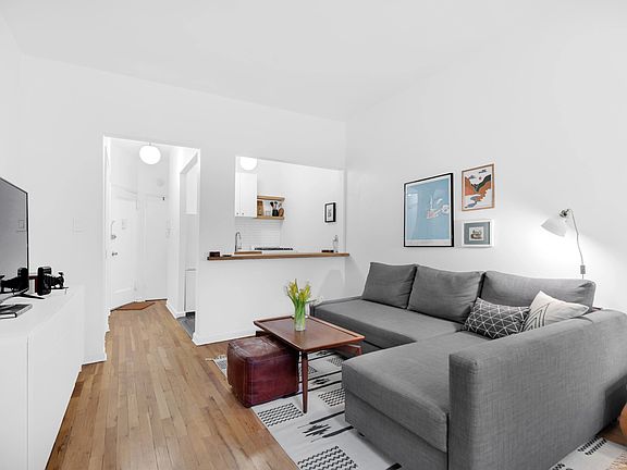 3rd image of 340 E 83rd St APT 2A