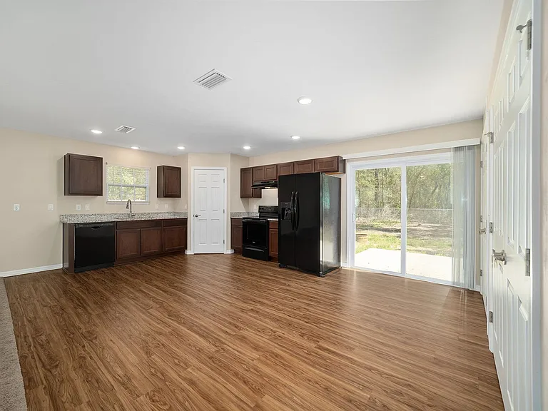 23935 NE 118th Ave — Photo 13