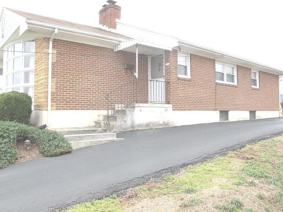 1st image of 1106 Roanoke Blvd