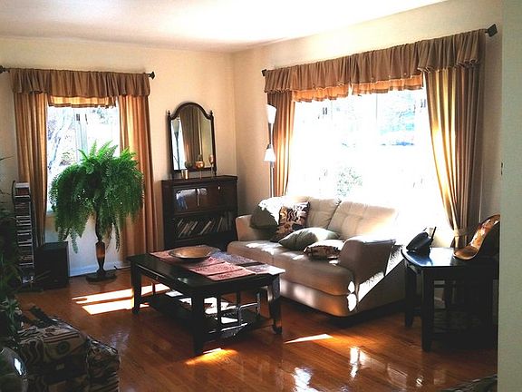 4th image of 3 Buchman Dr