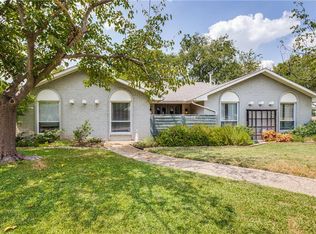12515 Lochmeadows Dr, Dallas, TX 75244