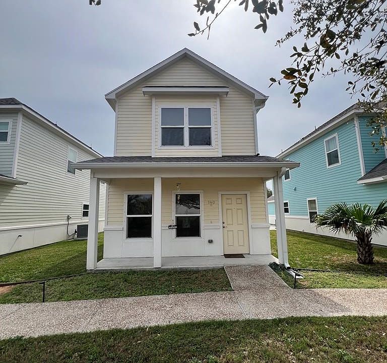 1st image of 140 Lavaca Cir