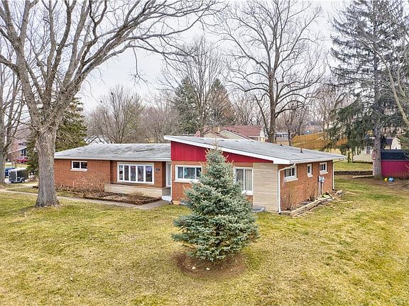 2nd image of 522 Victoria Dr