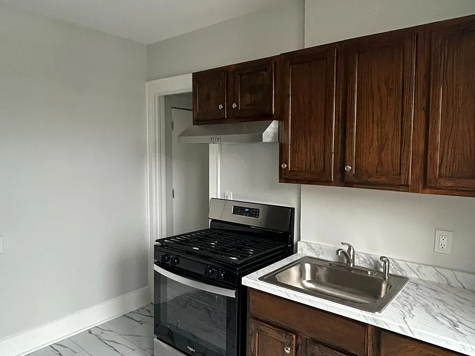 West Clinton Apartments