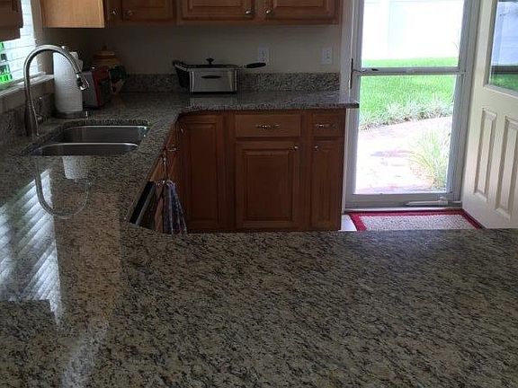 3rd image of 717 Penny Ln