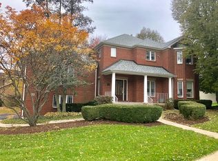 1700 Pheasant Run Pl, Geneva, IL 60134