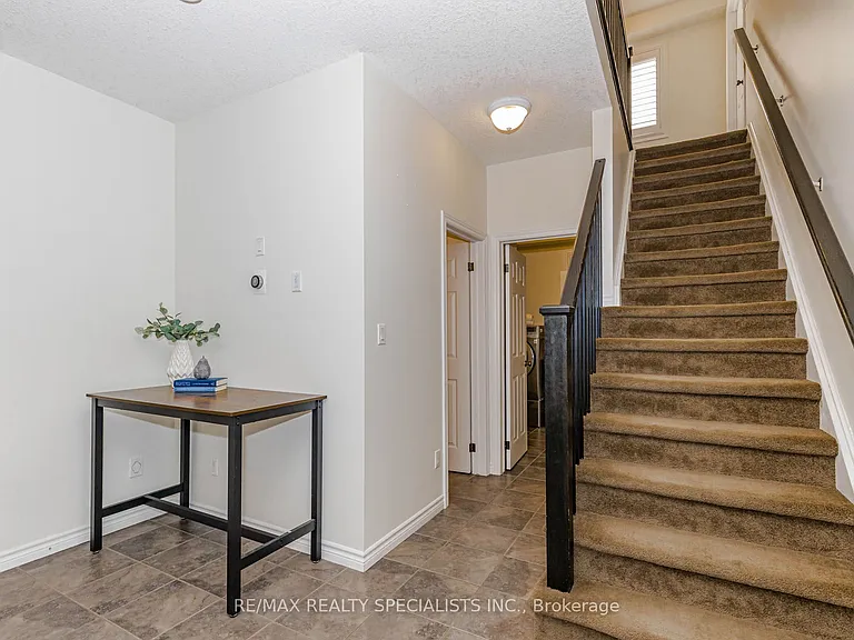 117 Norma Cres #MAIN UPPER — Photo 16