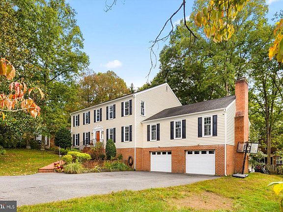 4th image of 616 Winterberry Dr