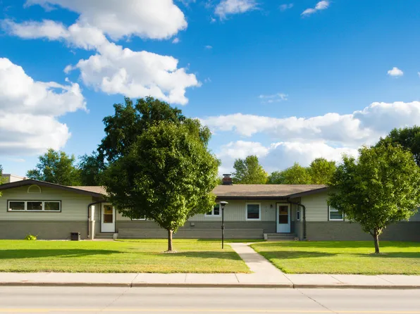 310 W 12th St, Grafton, ND 58237