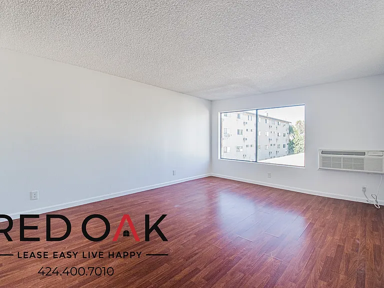 1522 N Formosa Ave — Photo 2