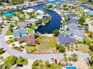 1420 Trout Dr, Panama City Beach, FL 32408