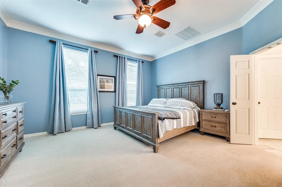 Building Photo - 8856 Shady Shore Dr