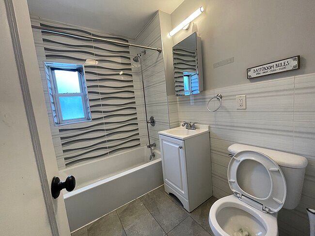 2nd image of 75 Clendenny Ave #3
