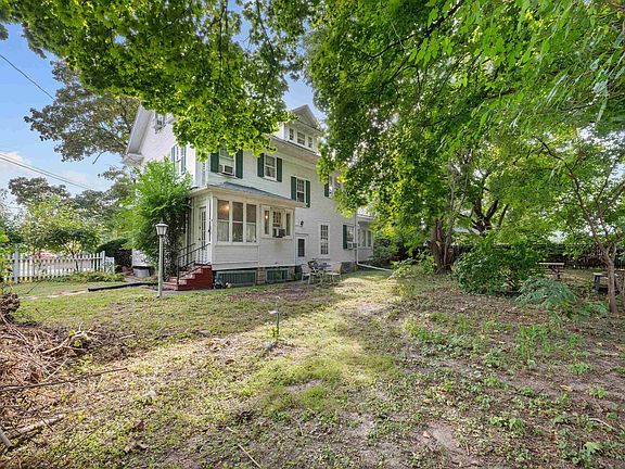 2nd image of 2605 17th Ave