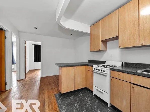 530 W 47th St APT 3B, New York, NY 10036