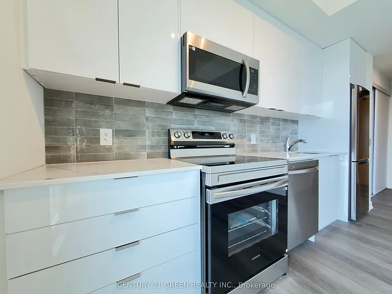 33 Erie Ave #1705 — Photo 6