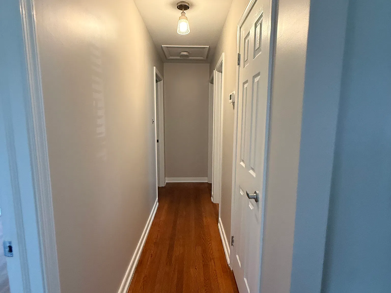 3 bed, 1.5 bath, 1419 sqft, $2,400 — Photo 4
