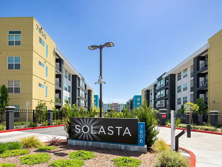 Solasta Luxury Apartments — Photo 36