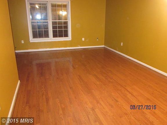 4th image of 15057 Maple Glen Ct