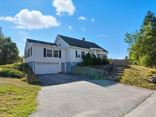 15 Dunham Street, Auburn, ME 04210