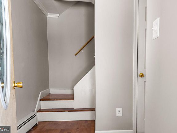 5th image of 1010 Frenchtown Rd