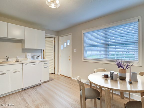 4th image of 3944 Brendan Ln #G518