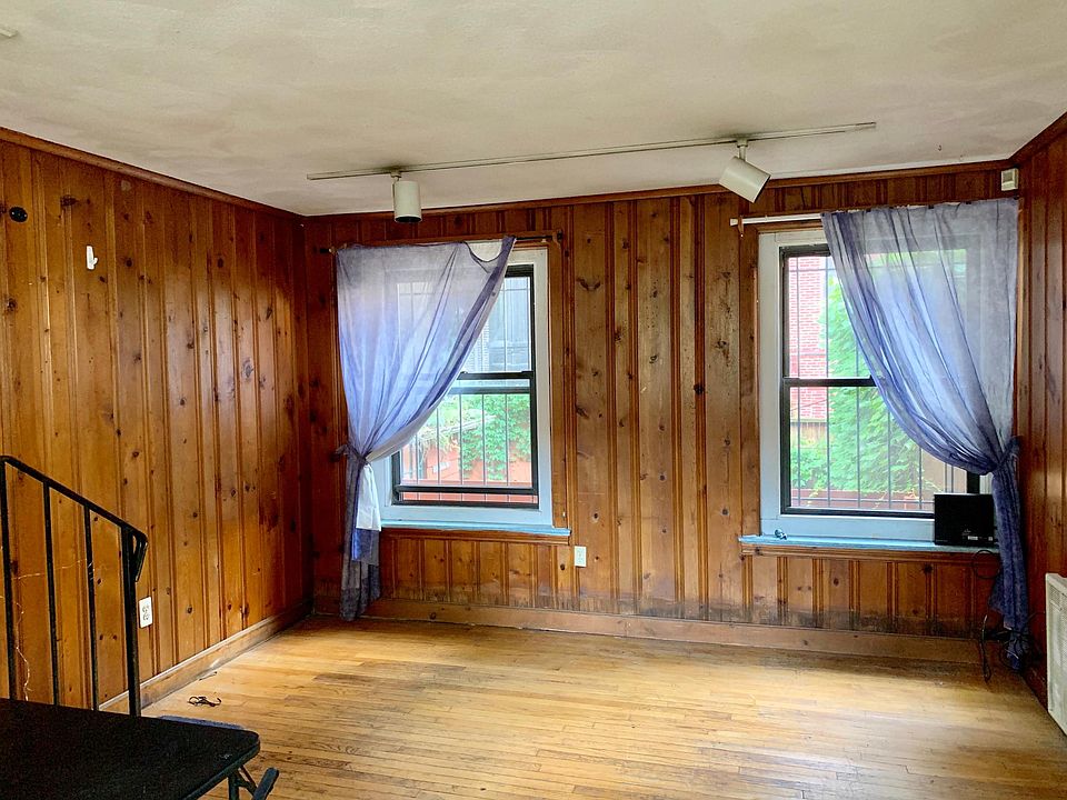 2nd image of 355 Marlborough St #22