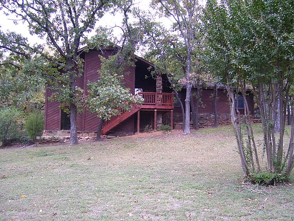 3rd image of 220 Belle Ln