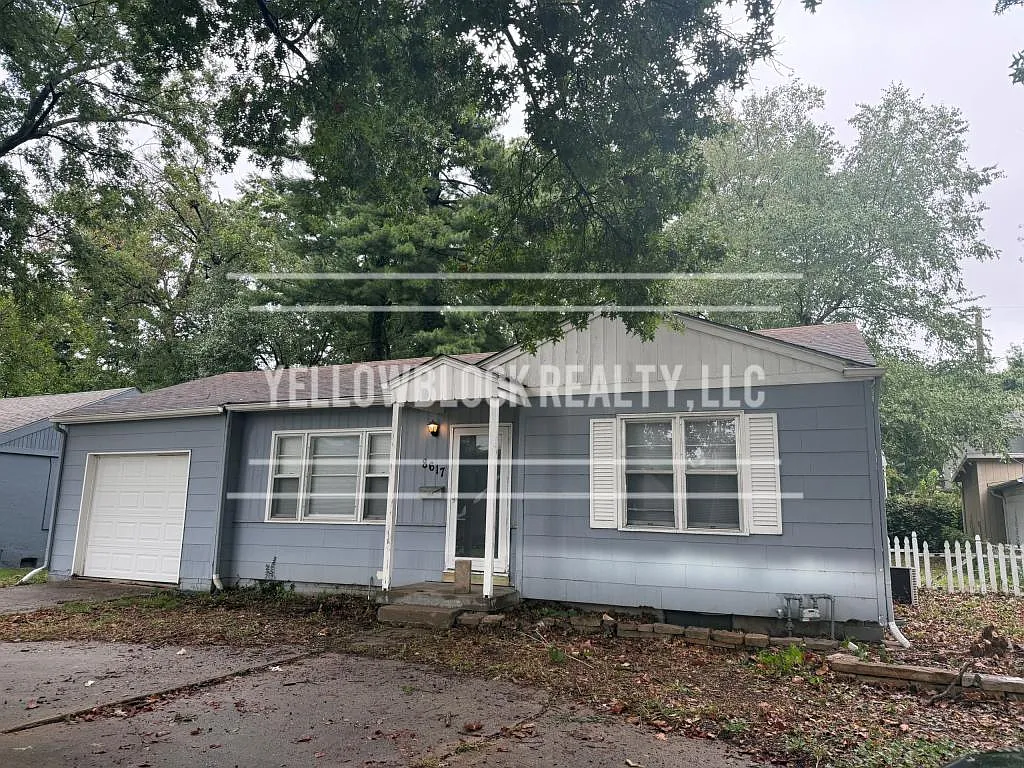8617 Wornall Road — Photo 1